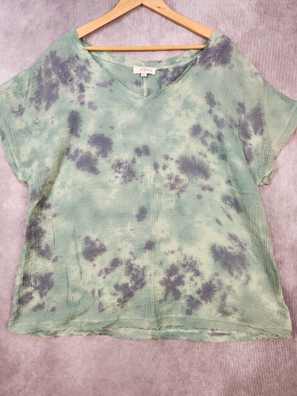 Umgee Green and Blue Tie  Dyed Short Sleeved V Neck Top Size 2X